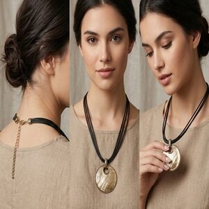 Monet signed necklace, high-quality American fine costume jewelry. A classic!